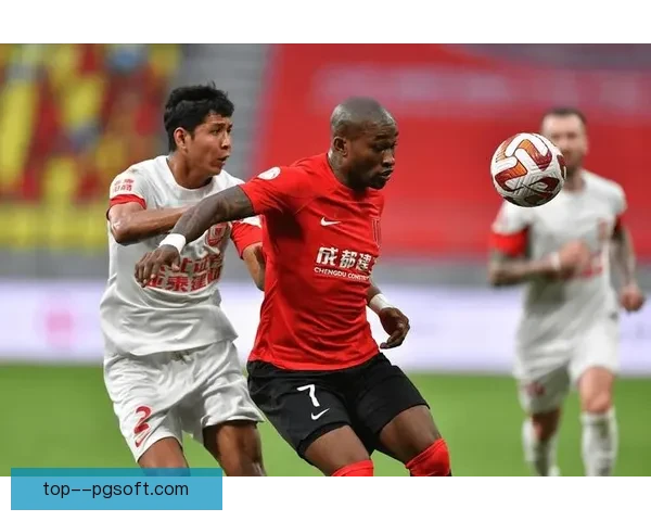 帕拉西奥斯在成都蓉城边路高速突破连续撕裂对手防线